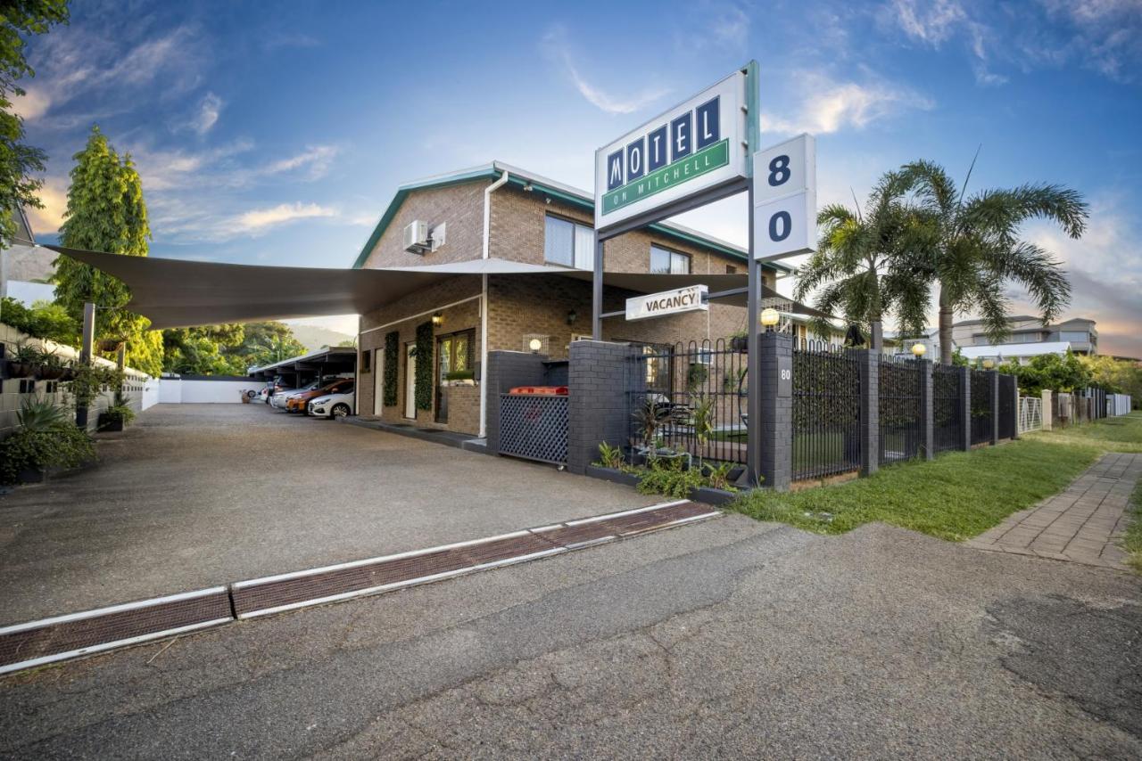 Motel On Mitchell Townsville Exterior photo