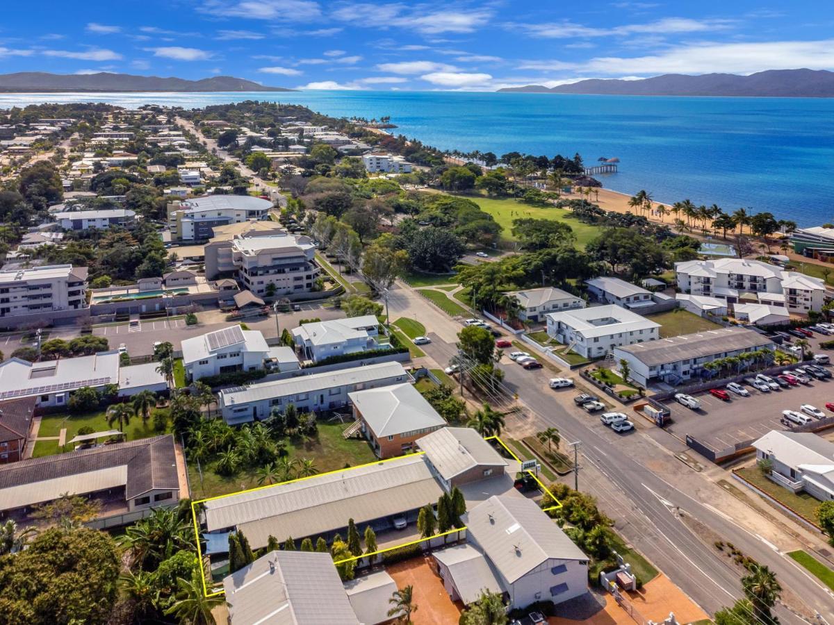 Motel On Mitchell Townsville Exterior photo