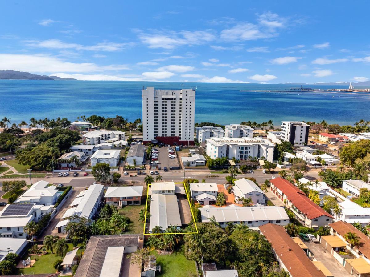 Motel On Mitchell Townsville Exterior photo